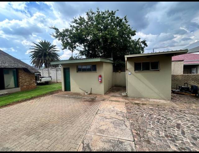 BUSINESS FOR SALE IN GEDULD